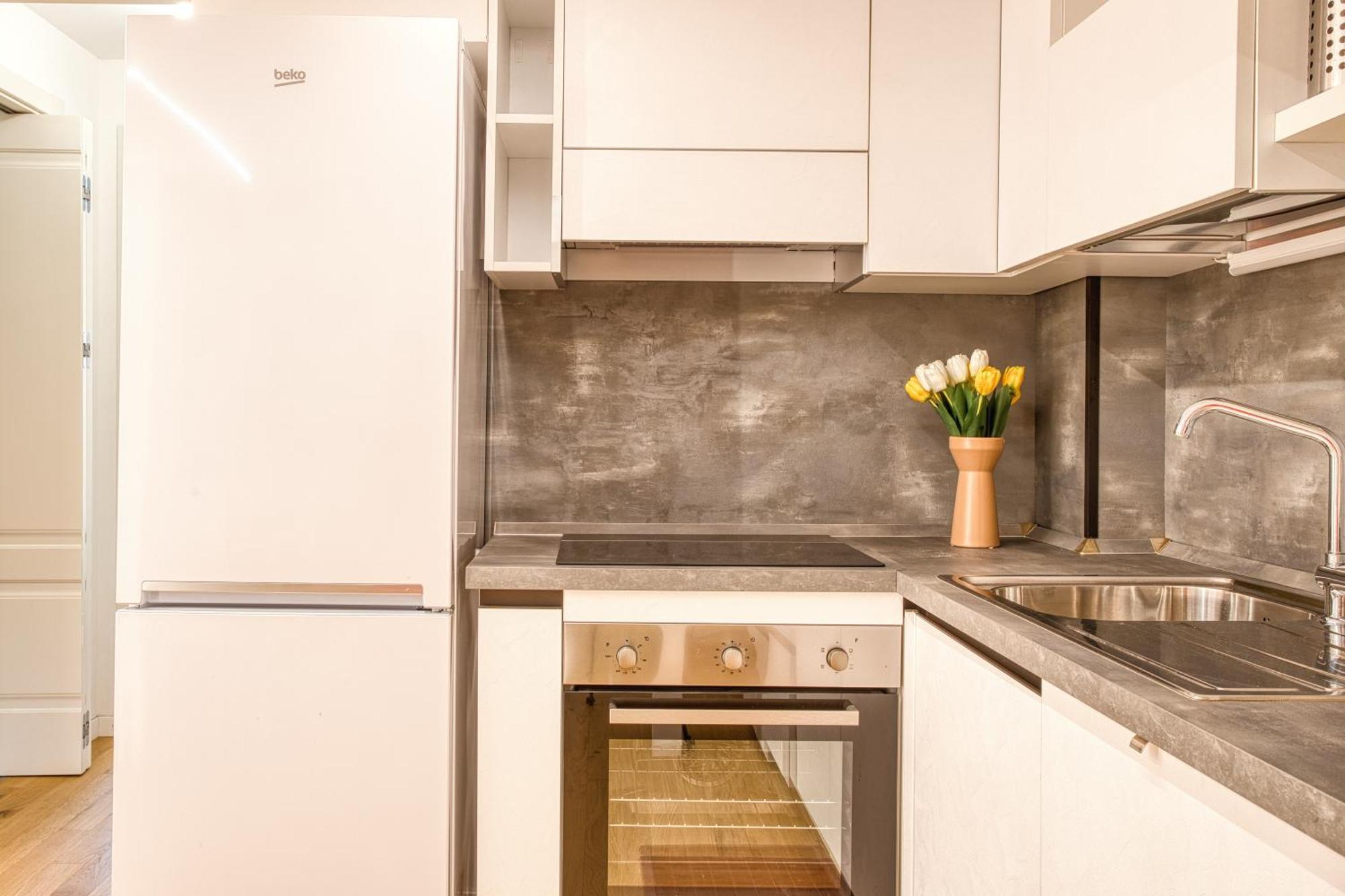 Walk To Navigli - Via Gola - 2 Bedrooms * Milaan