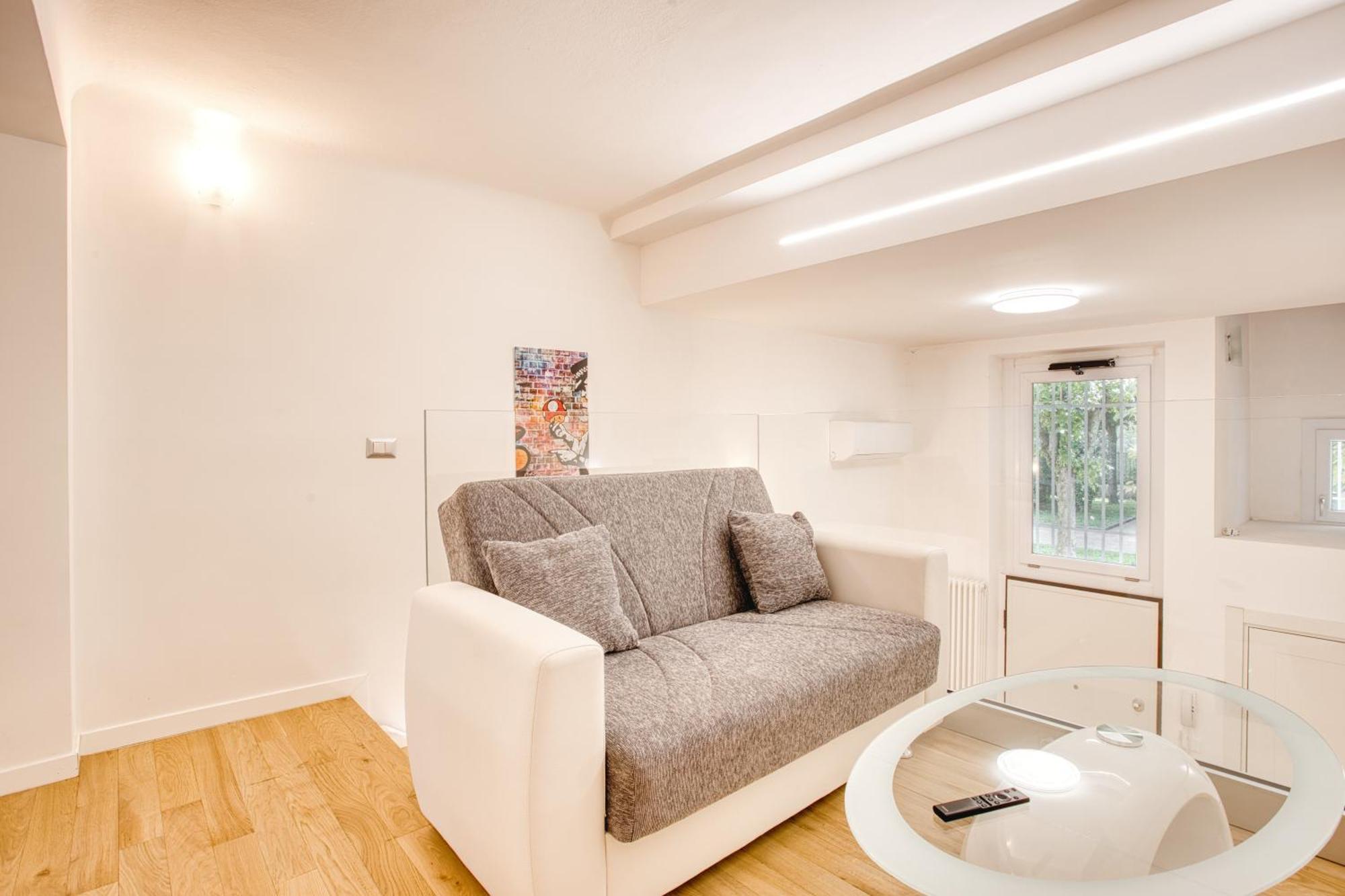 Walk To Navigli - Via Gola - 2 Bedrooms Appartement Milaan